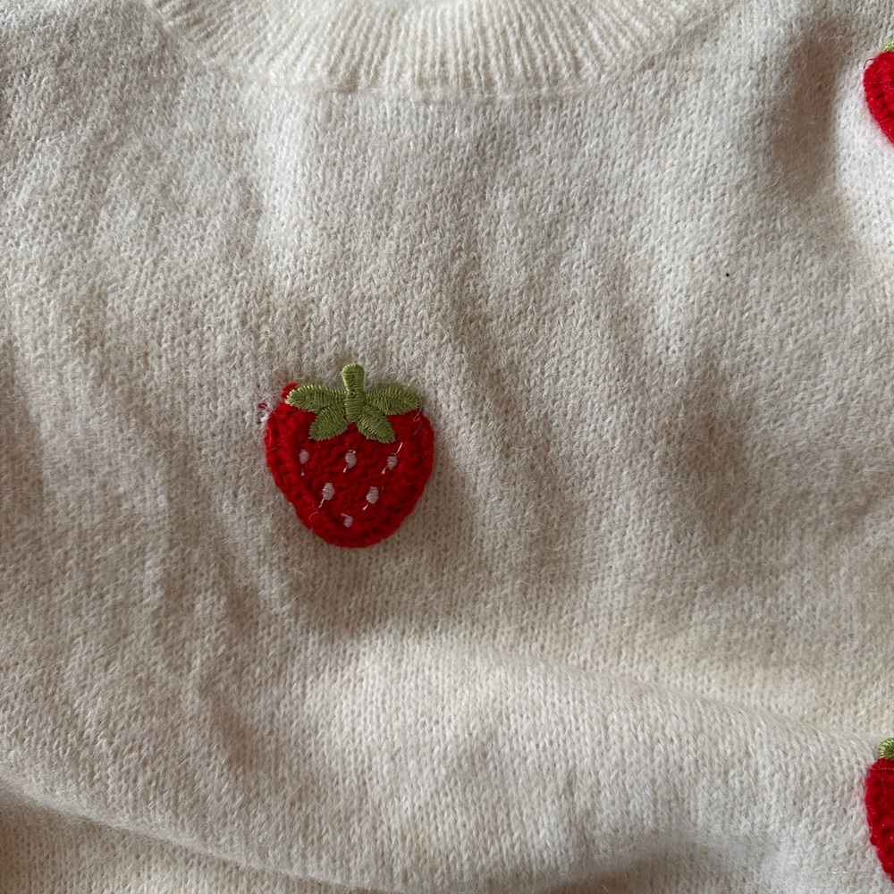 POL Cream Short Sleeve Sweater with Red Strawberry Motif - Picture 3 of 6